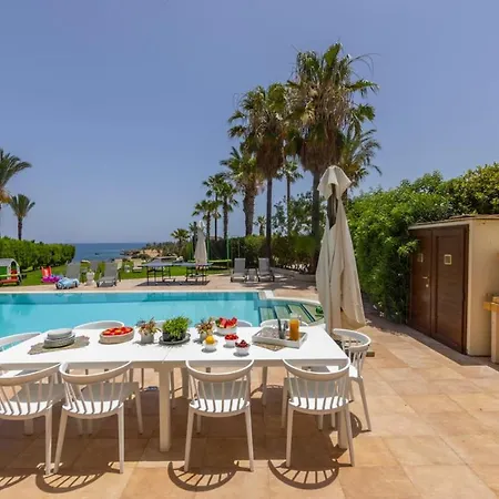 Sunnyvillas: 4br Seafront Villa*private Pool*bw44 Villa *